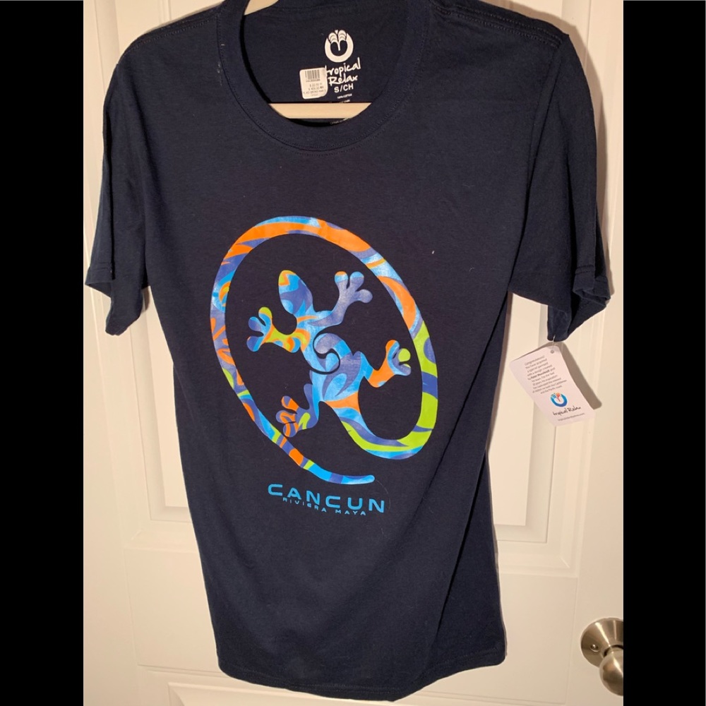 Navy T-shirt, Cancun, NWT